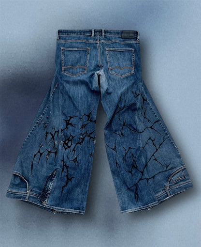 “Arrofor” upcycled jeans