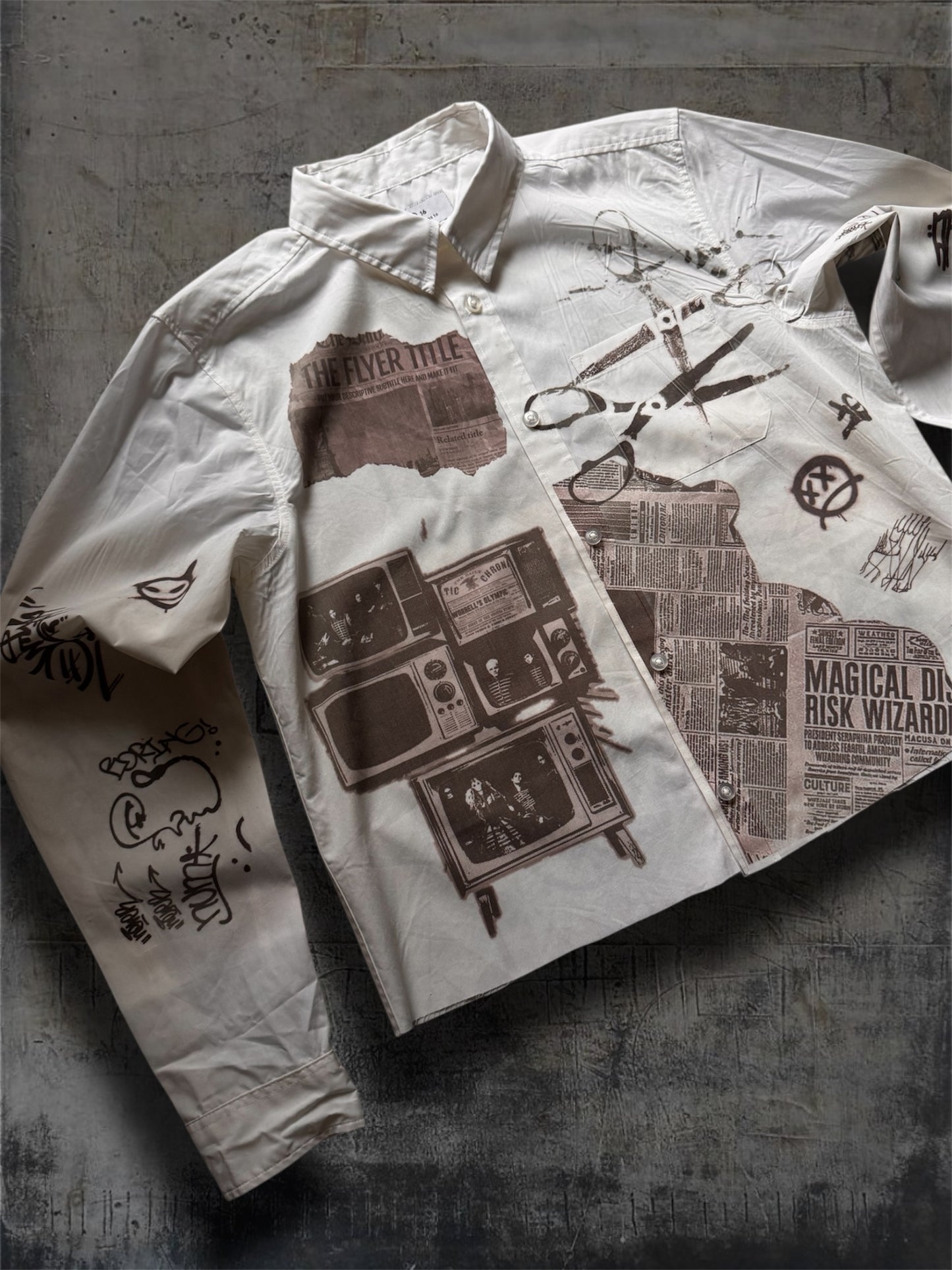 “News” 1/1 white shirt