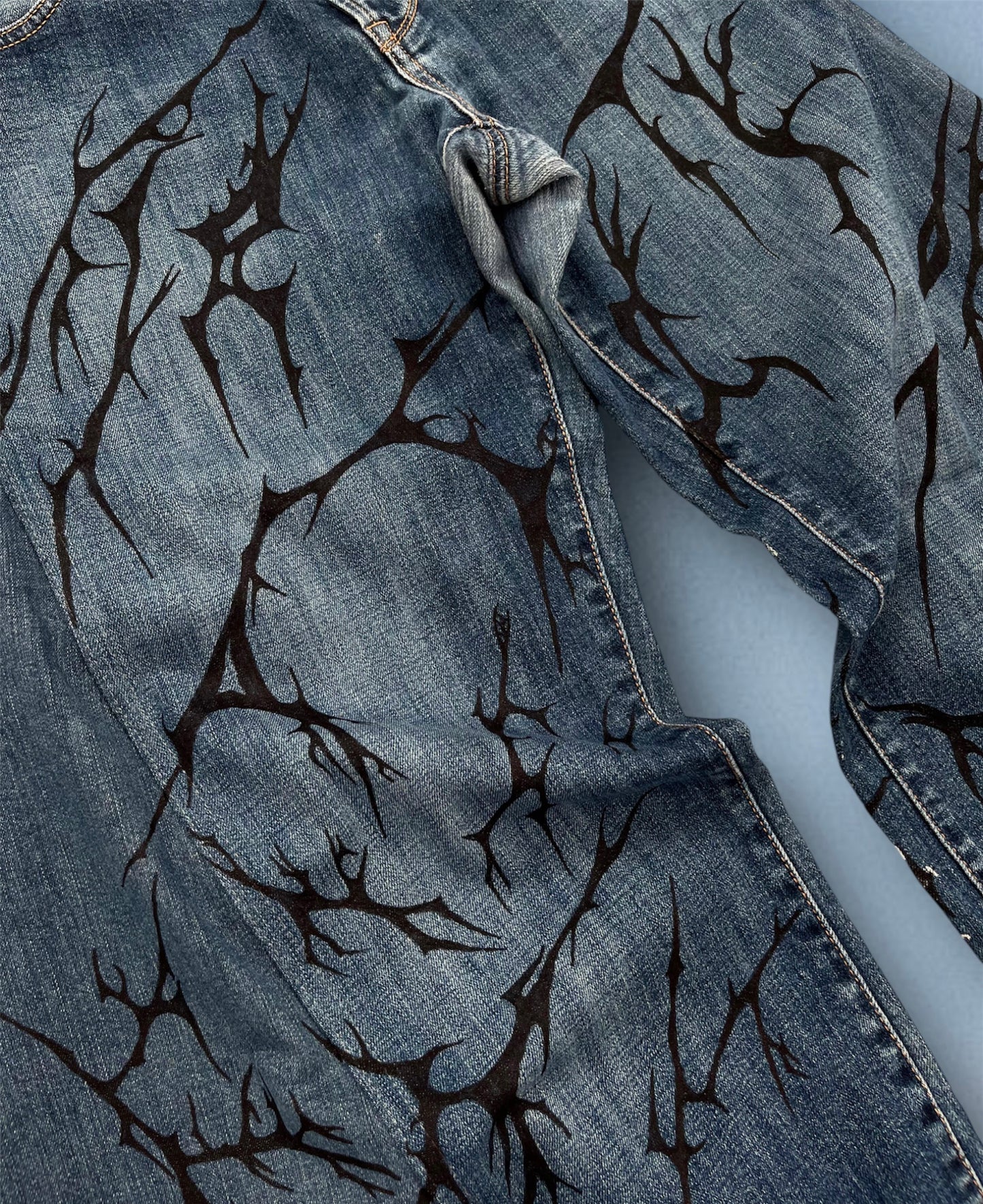 “Arrofor” upcycled jeans