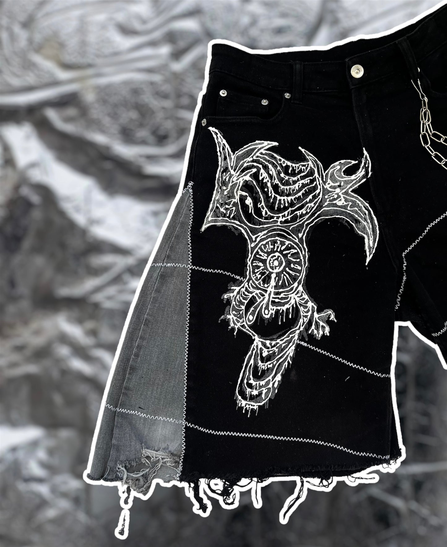 Wide denim shorts with 3D art