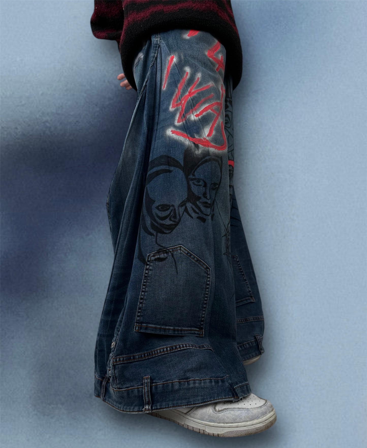 “Special” baggy jeans with art