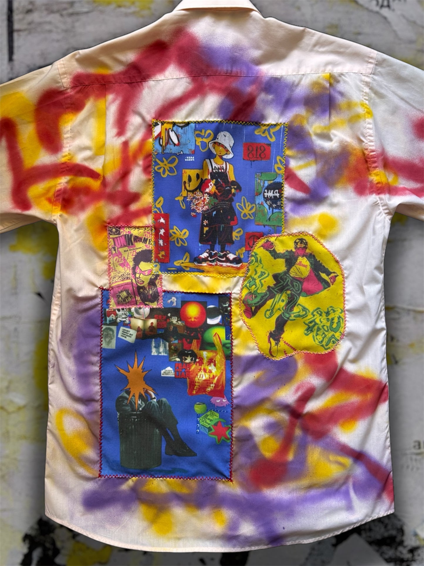 Sprayed light pink shirt with art pictures