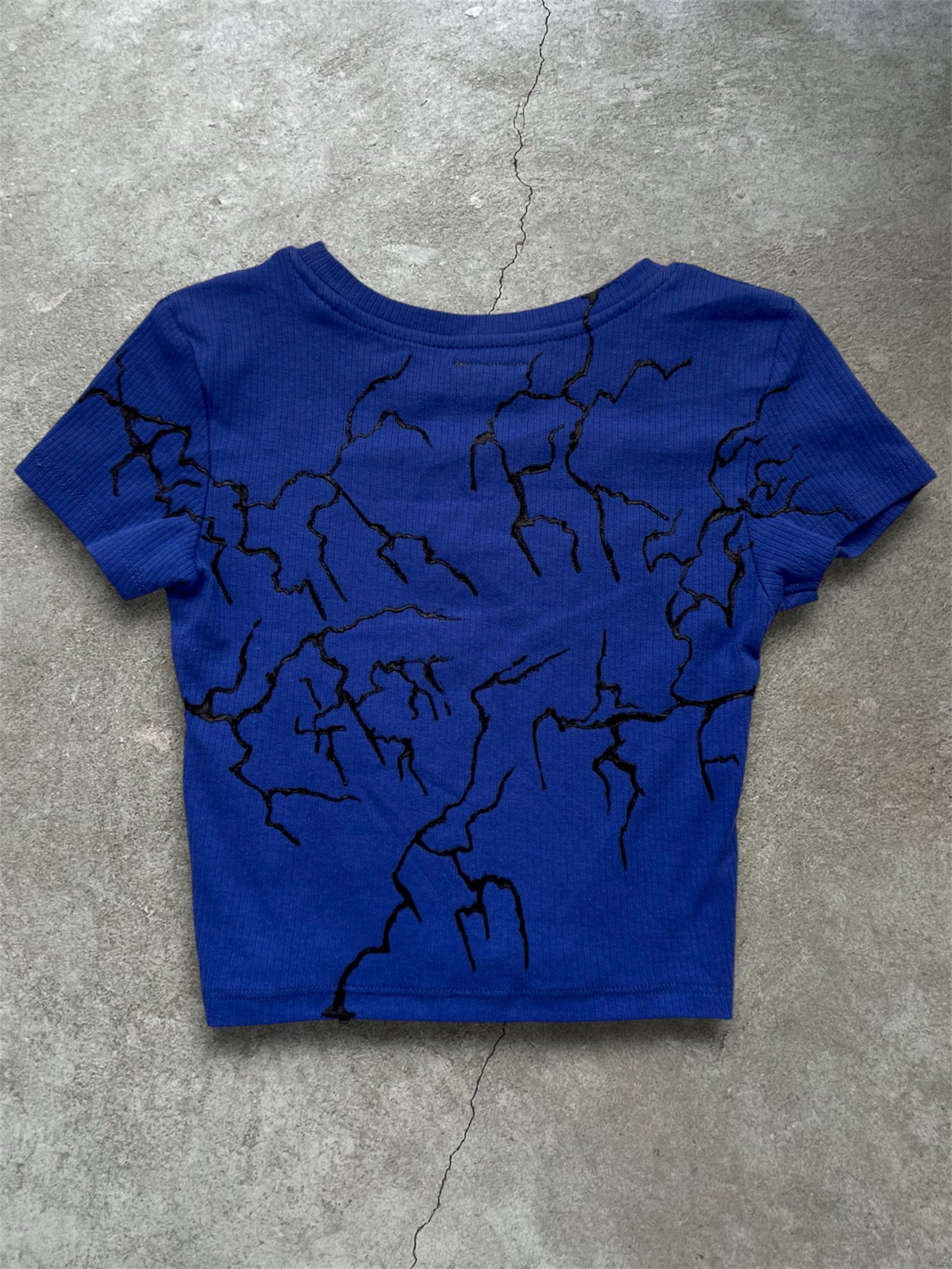 Blue crop top with eye design