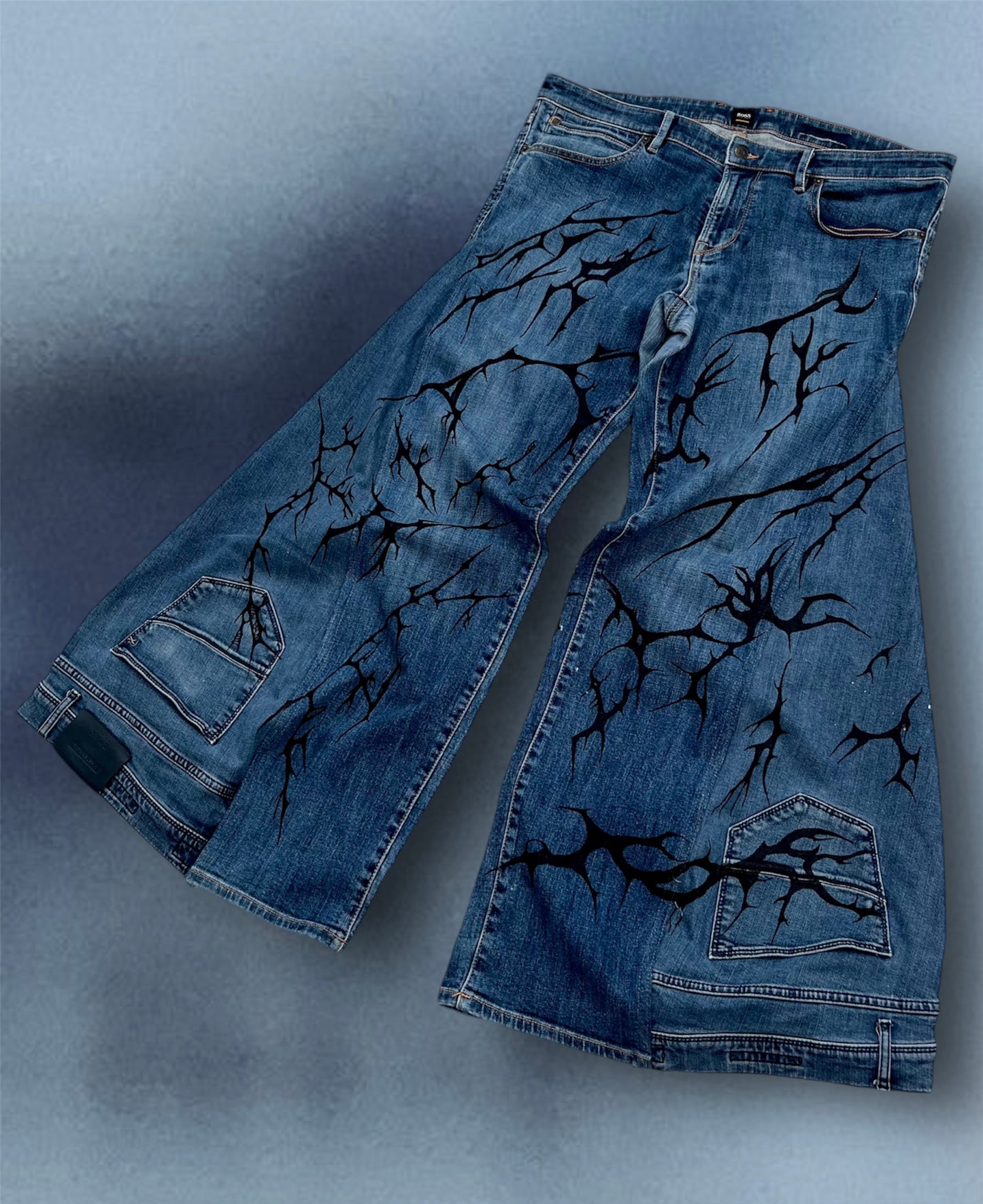 “Arrofor” upcycled jeans