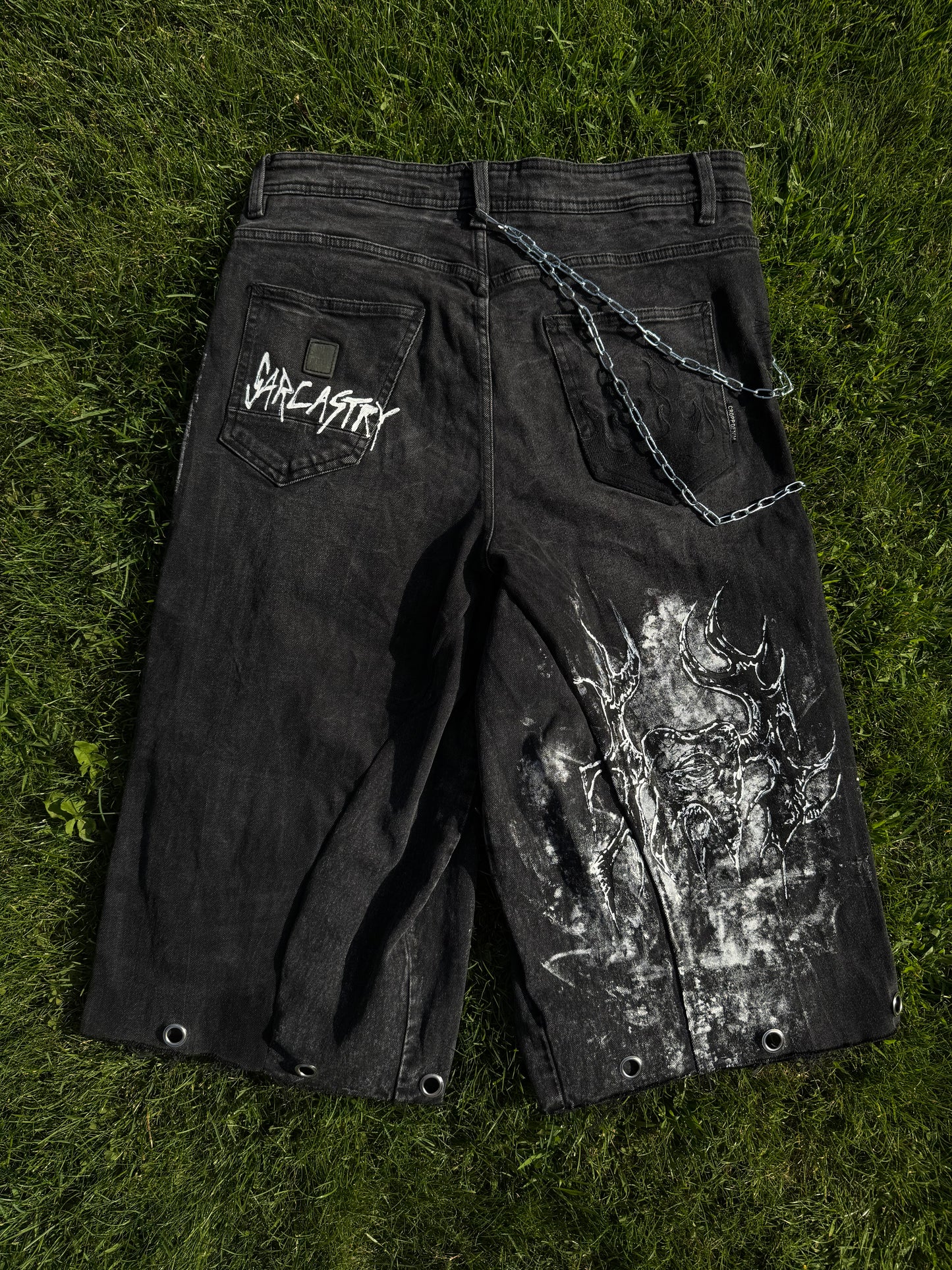 “Rabbit eye” 1/1 upcycled hand painted jorts