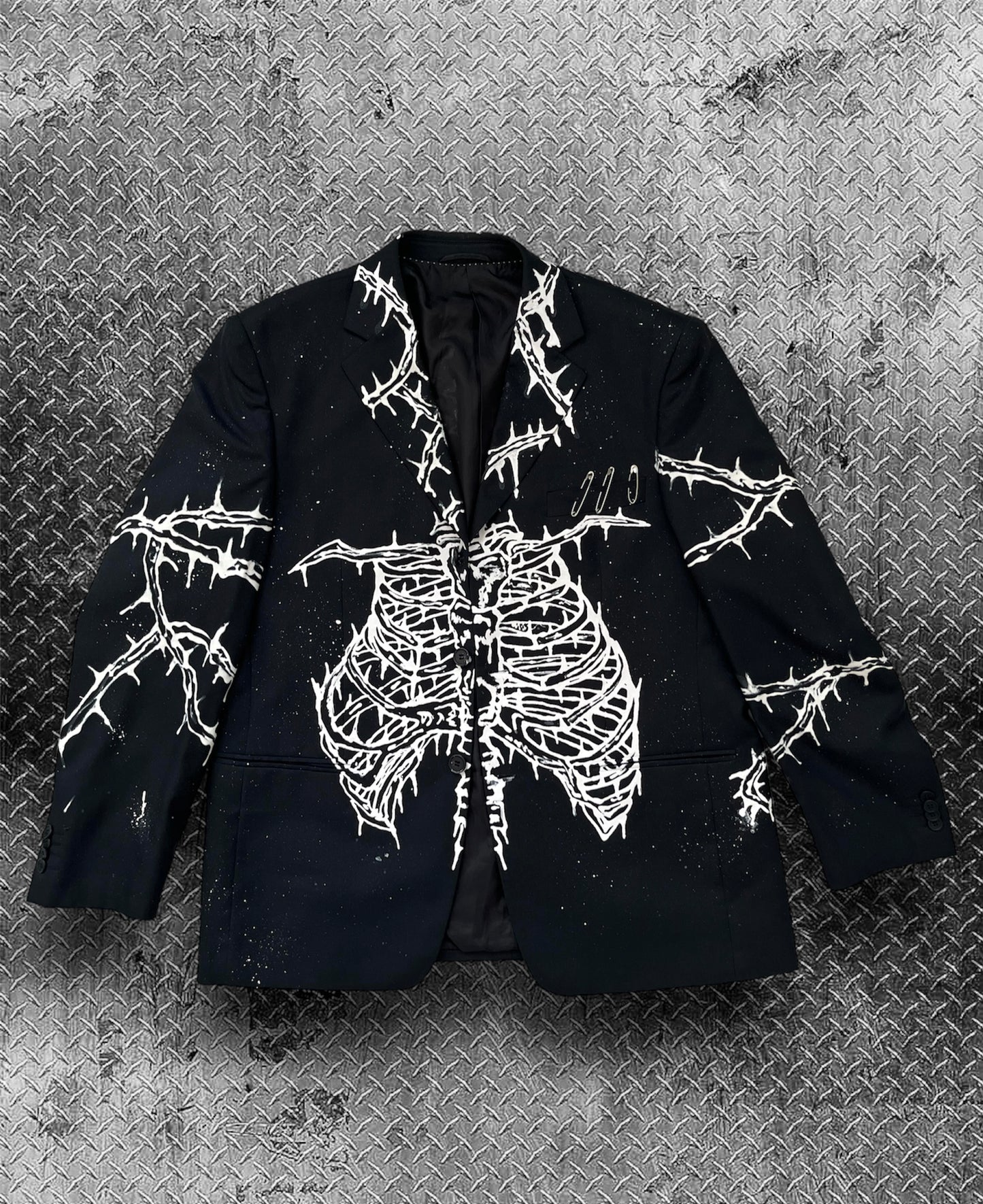 Unisex blazer with ribs and spine