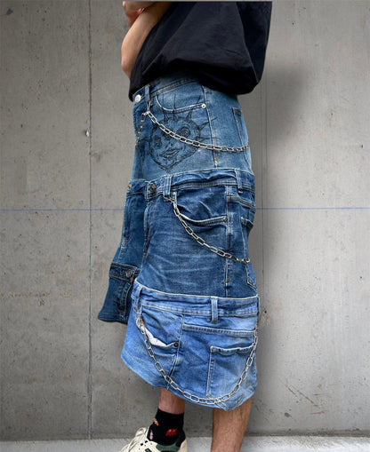 Baggy mid calf jeans with chains and drawings