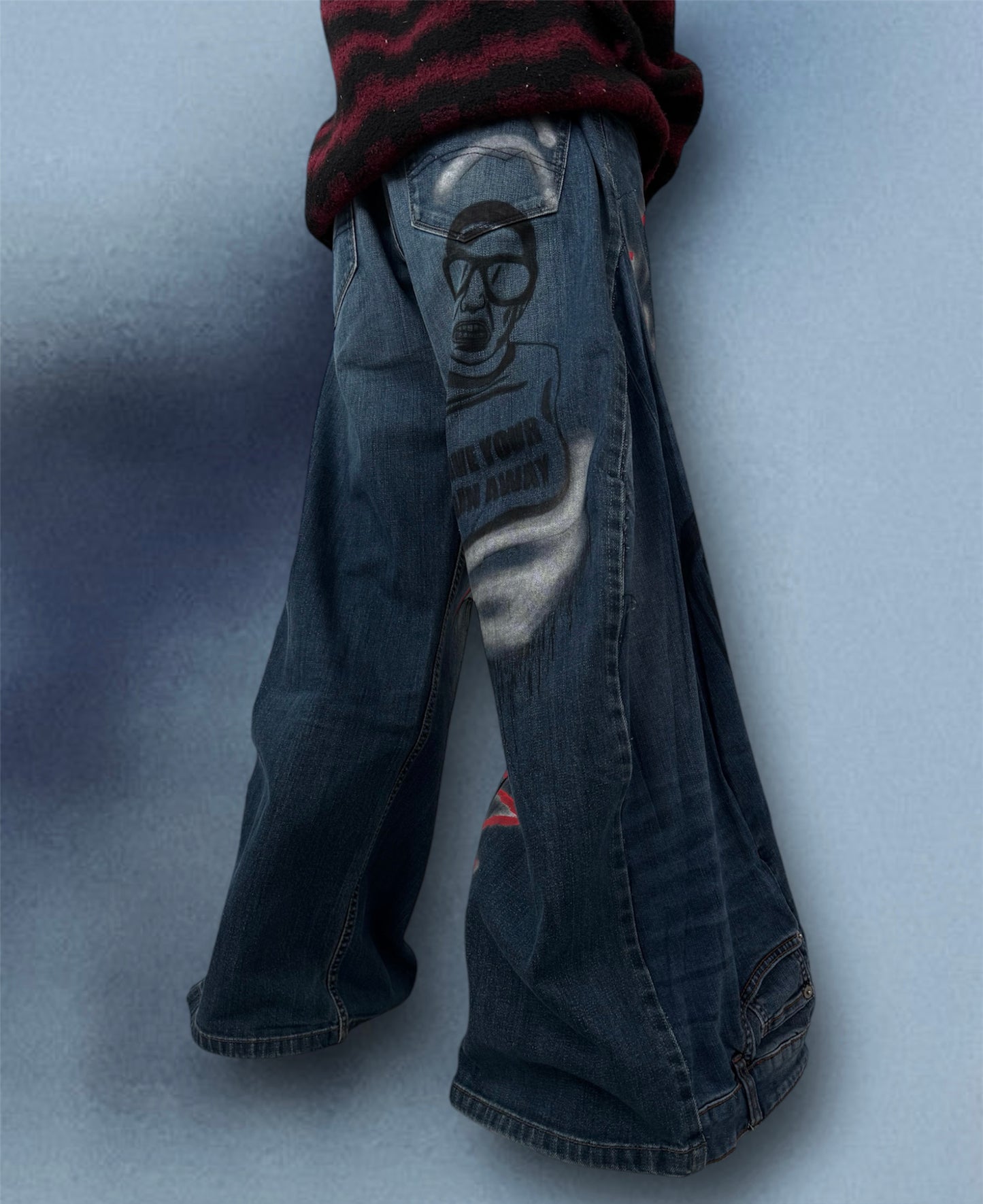 “Special” baggy jeans with art