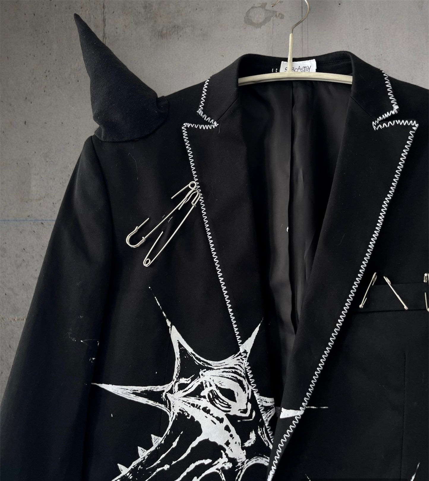 Punky blazer with spikes