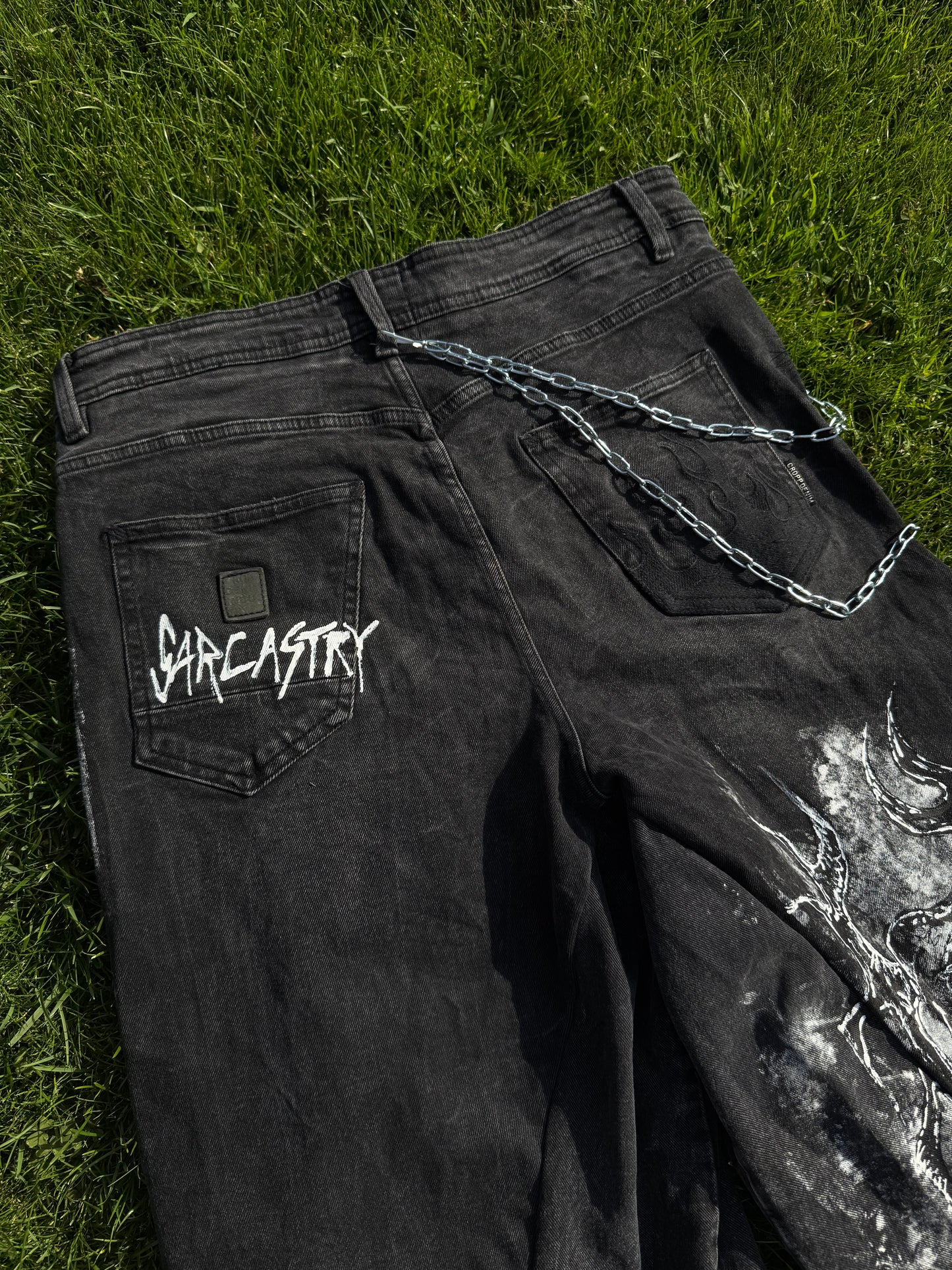 “Rabbit eye” 1/1 upcycled hand painted jorts