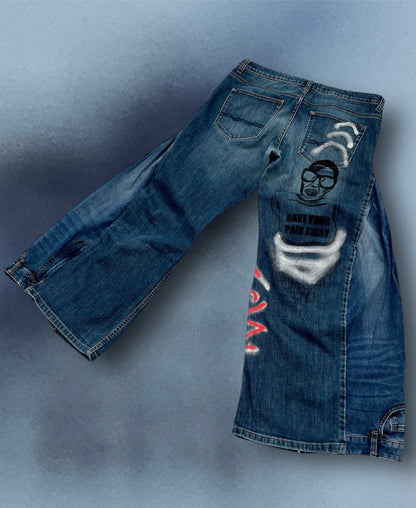 “Special” baggy jeans with art