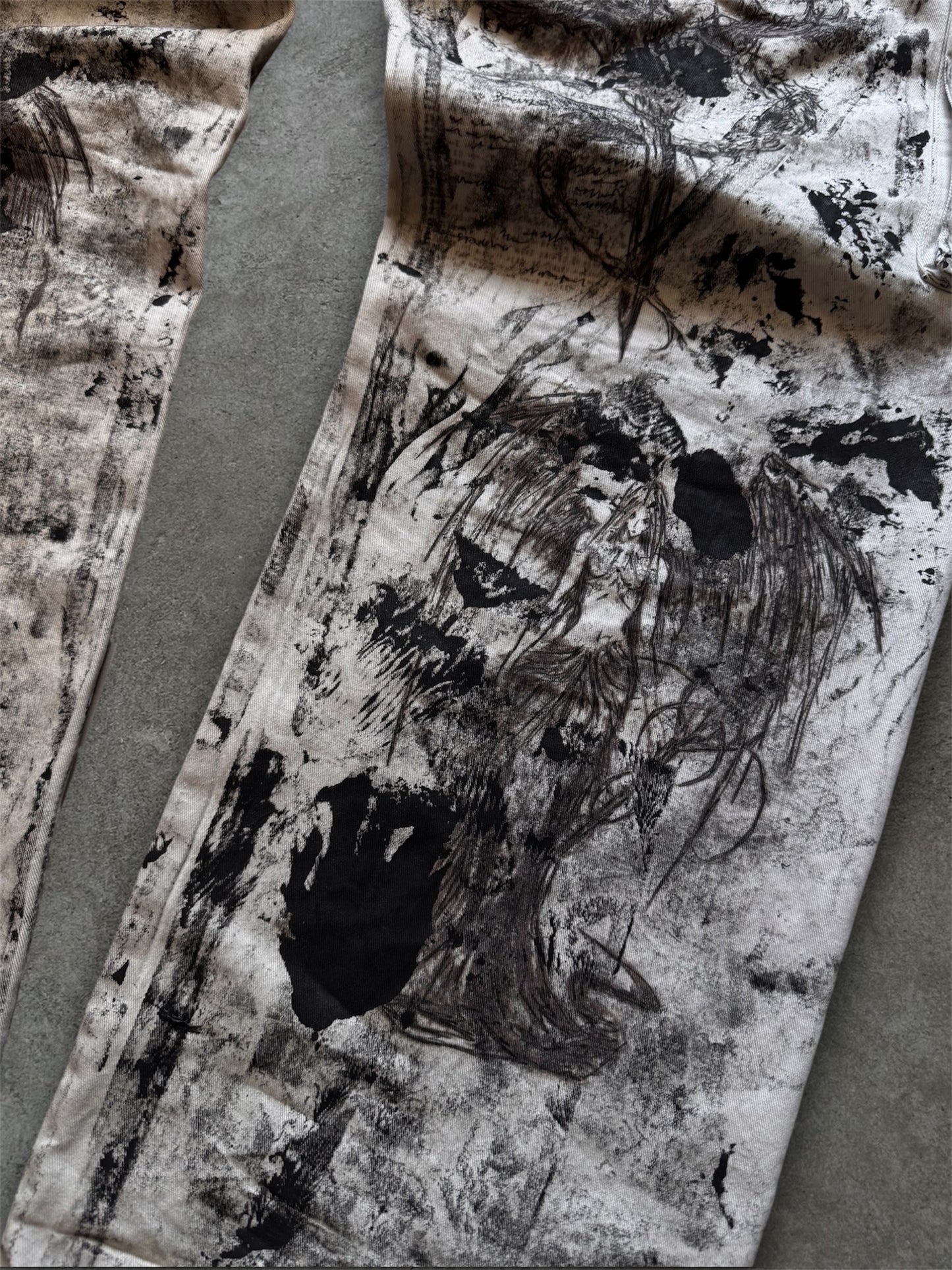 1/1 upcycled white trousers