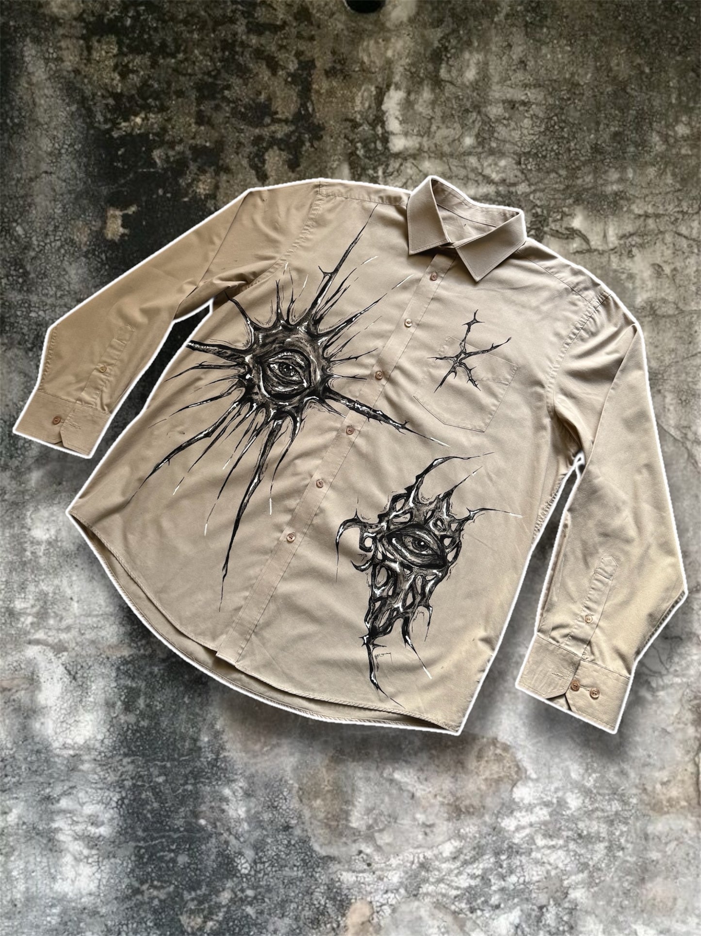 “Flying eye” handpainted shirt