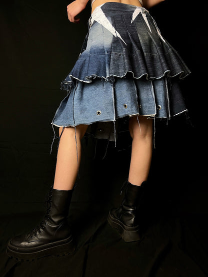 Adjustable pleated denim skirt made of repurposed materials